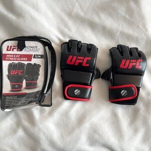 UFC Black and Red Fitness Gloves